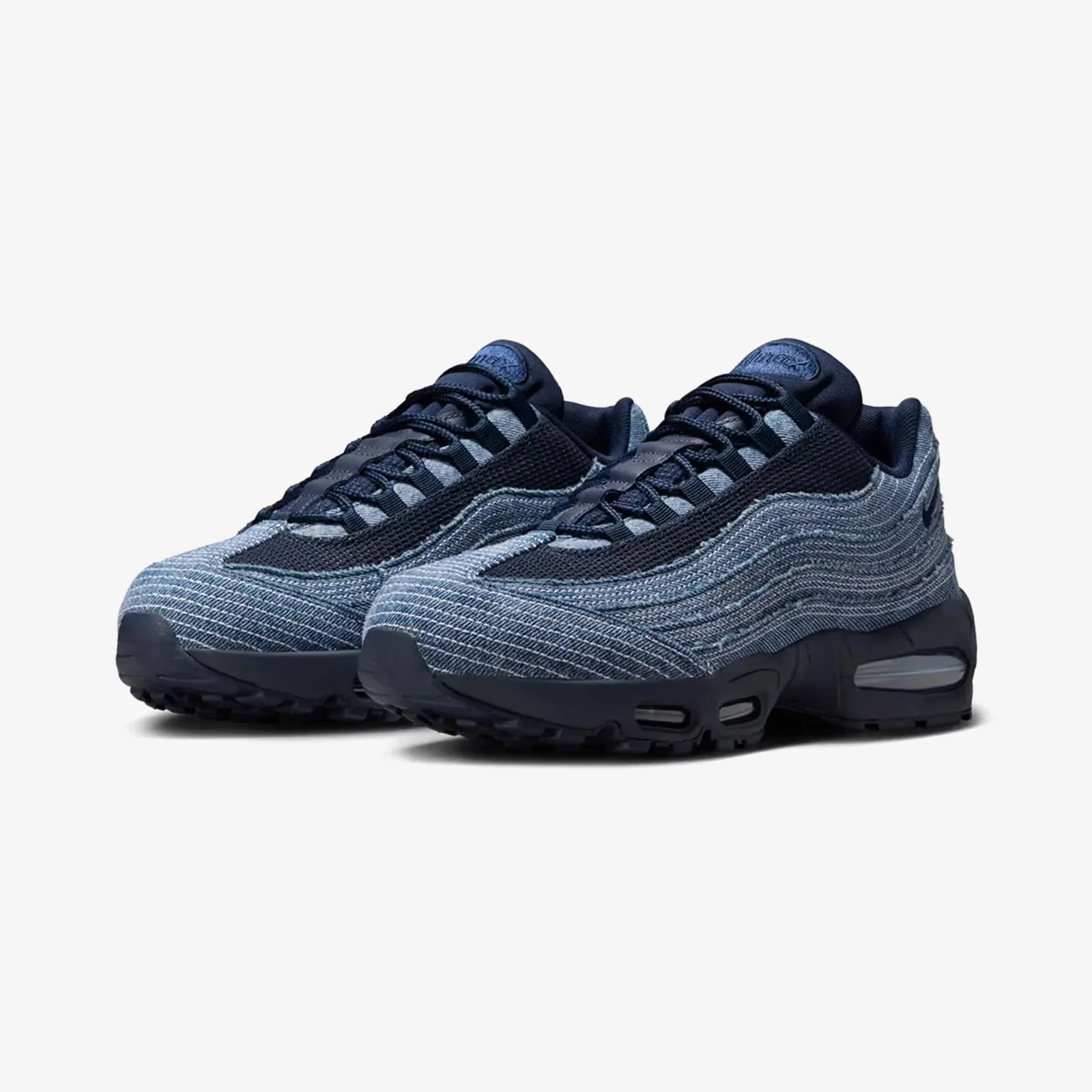 Những đôi giày sneaker kinh điển được tái thiết kế