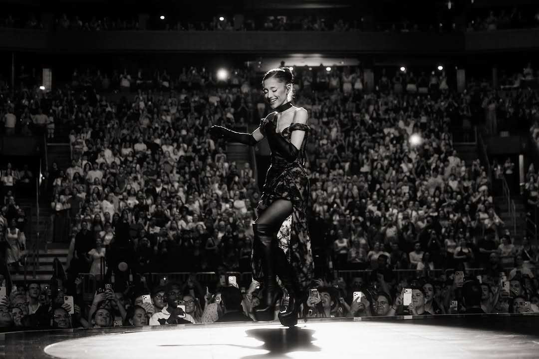 Ariana Grande tái định nghĩa bản thân qua album ‘petal’