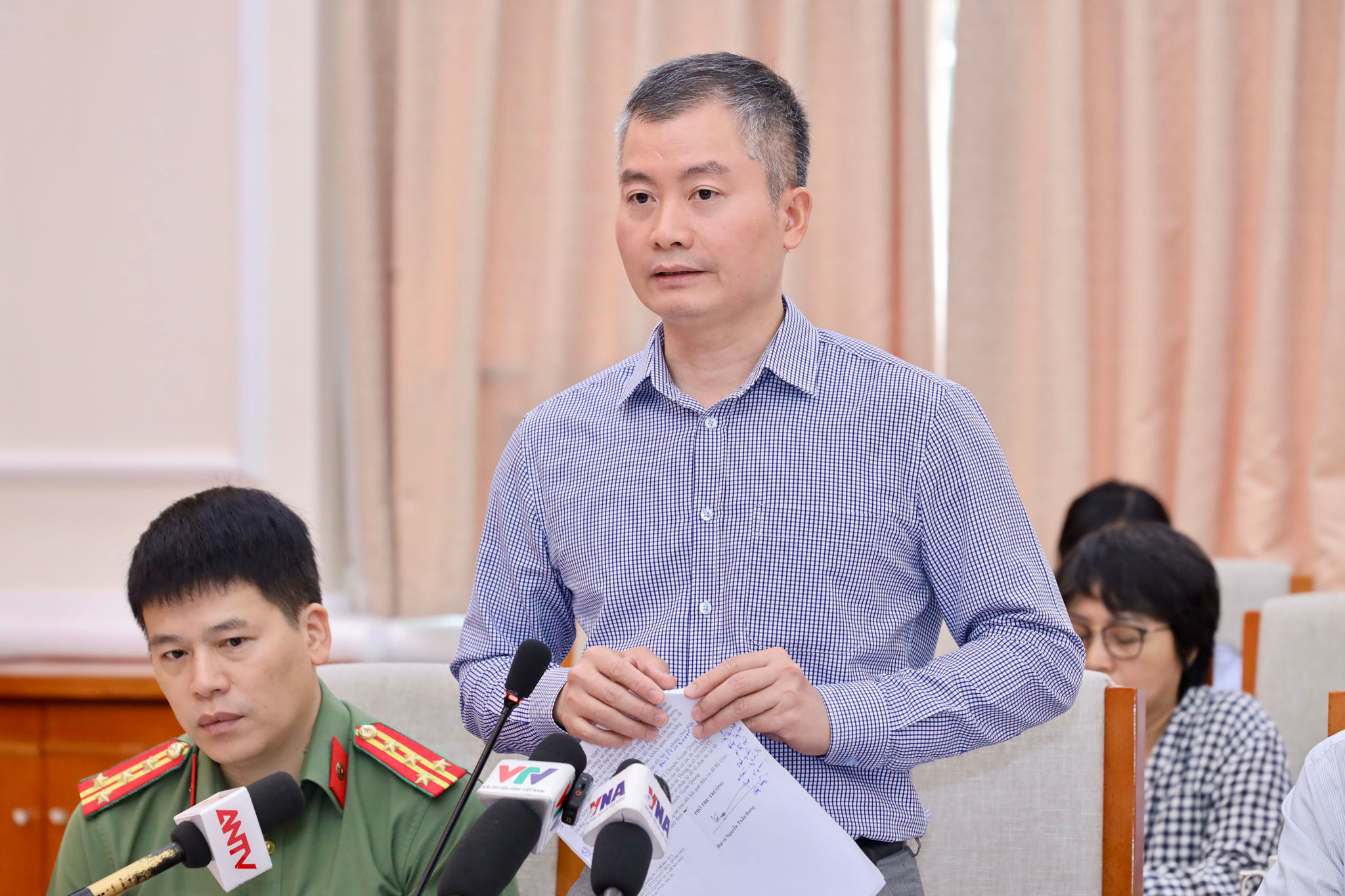 Vụ gian lận thi Tuyên Quang: Khi cả hệ thống cùng… gỡ niêm phong đề thi