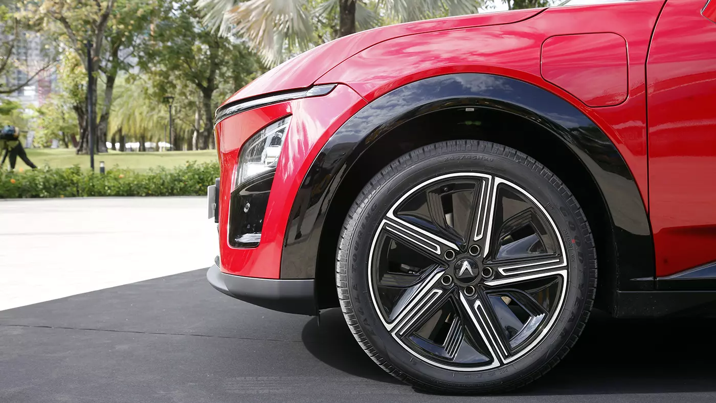 Bảng giá xe VinFast tháng 8: Chọn VF 6, VF 7, VF 8 hay VF 9?
