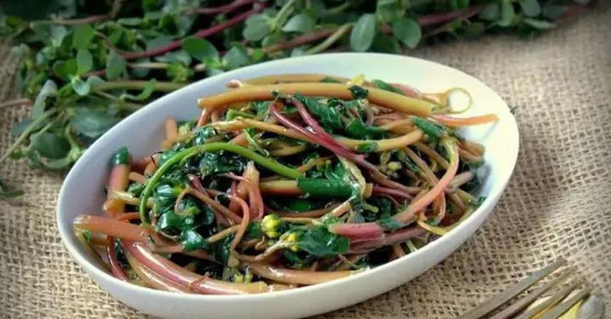 3 loại rau lá xanh mùa hè giúp “quét sạch” táo bón