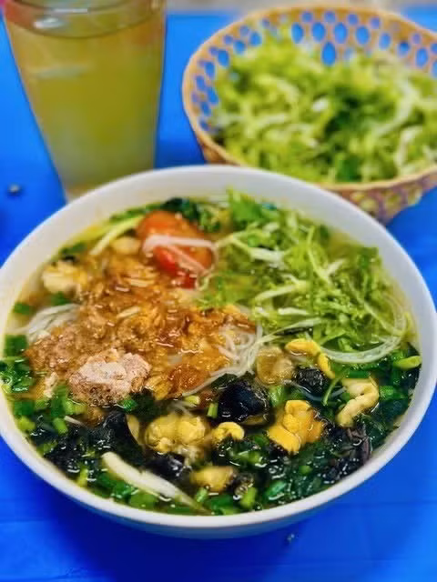 Ẩm thực Việt Nam chinh phục thế giới: Từ bảng xếp hạng đến hành trình văn hóa