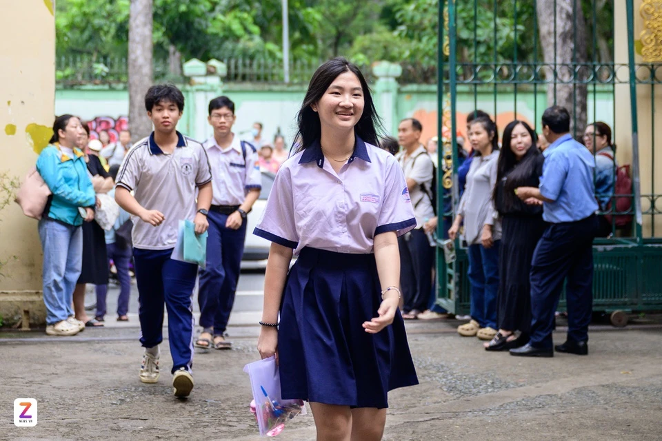 Từ Hà Nội đến Hải Phòng: lộ trình miễn phí sách giáo khoa khác nhau nói gì về ngân sách và gia đình