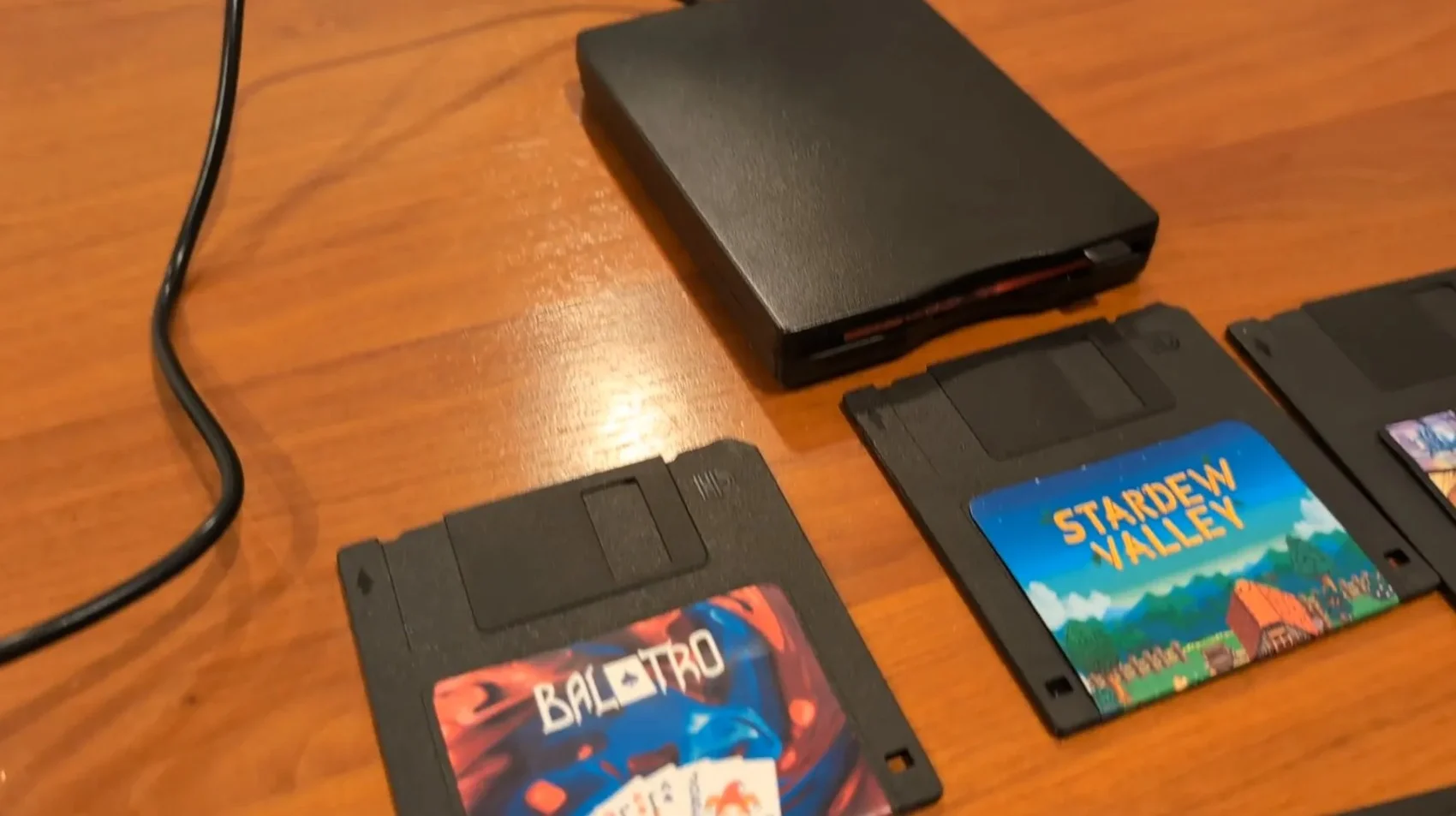 Steam Deck mod độ chế: biến đĩa mềm thành cartridge bằng Decky Links
