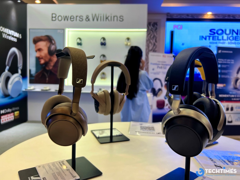 Loa kiểm âm Edifier MR4 MKII vs Sennheiser MOMENTUM 5: Đầu tư gì cho setup sáng tạo chuyên nghiệp?
