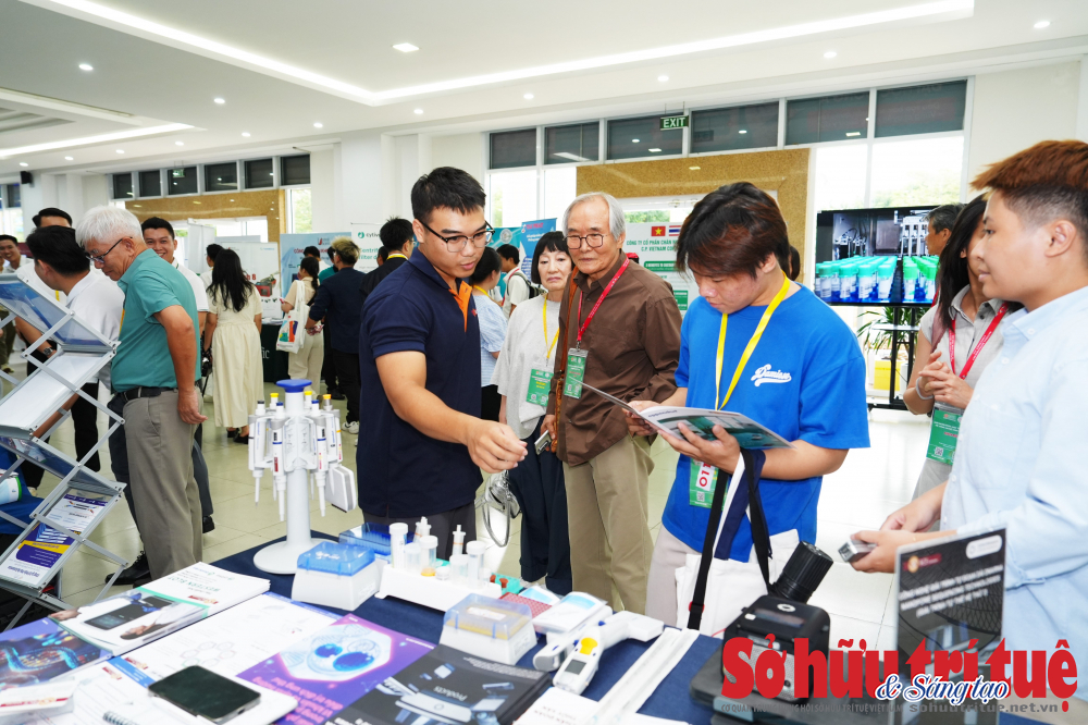 Hội nghị Công nghệ sinh học: Từ phòng thí nghiệm vào đời sống