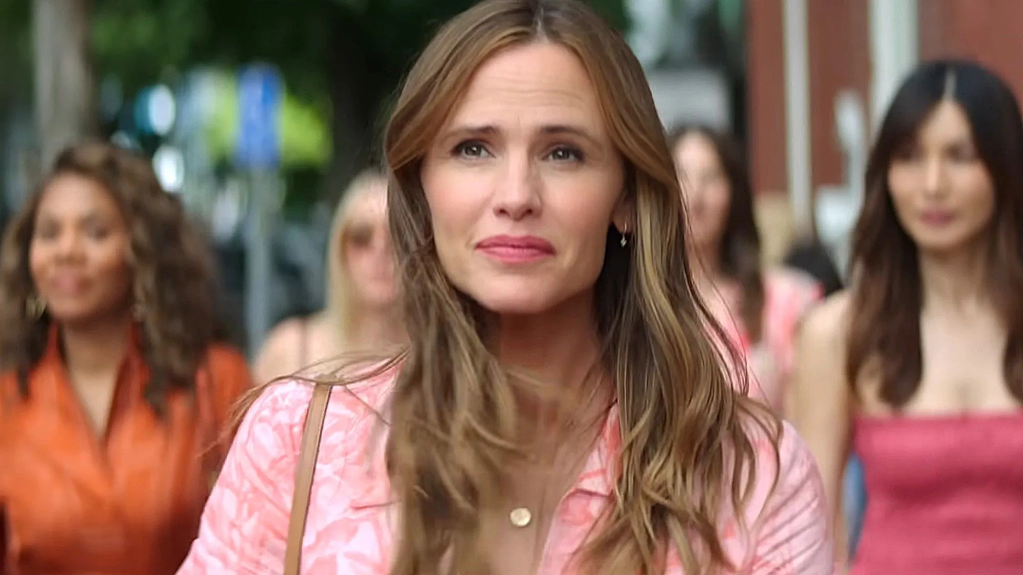 Jennifer Garner’s Five Star Weekend Makes Female Friendship the Main Love Story