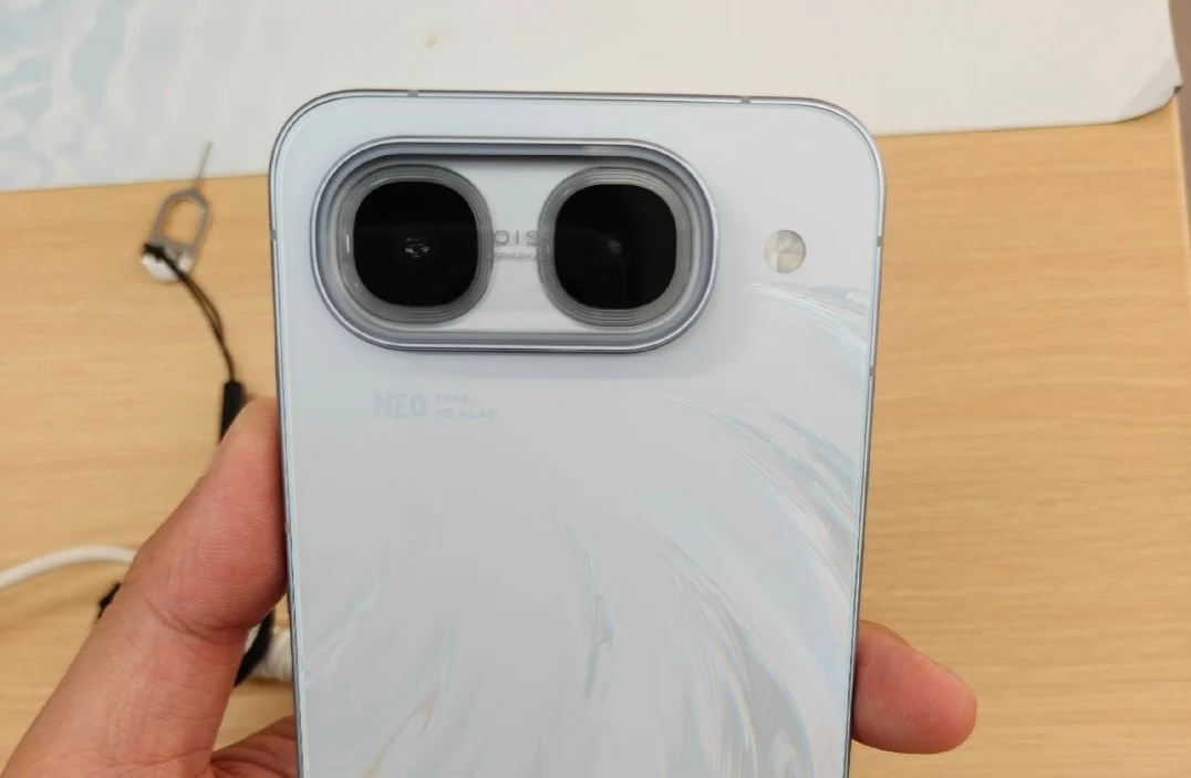 iQOO Neo 11 Ultra Leaked Specs Aim to Undercut Flagship Phones
