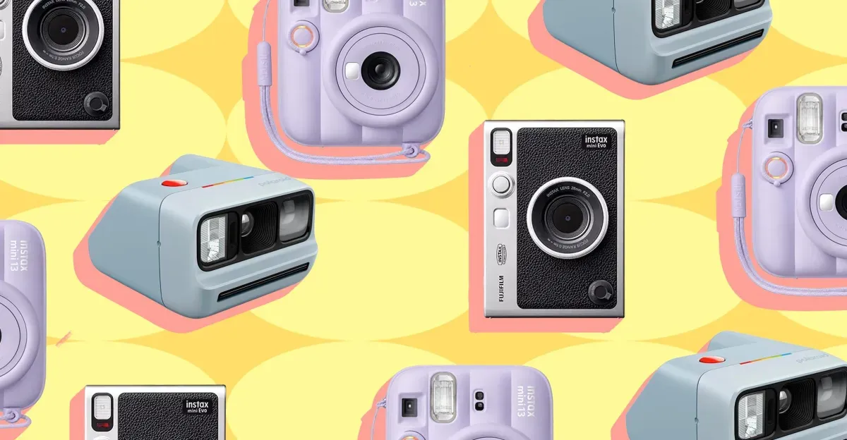 Máy ảnh instant film: Khi ảnh cưới analog lên ngôi