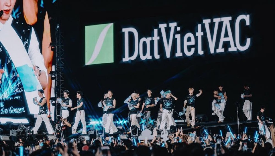 Quản lý nghệ sĩ mang về 300 tỉ: DatVietVAC chọn sao thay vì sân khấu