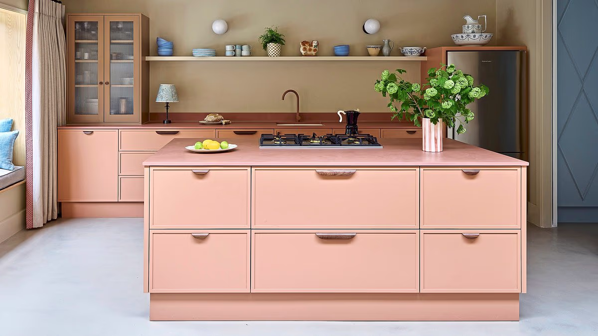 Why Designers Are Abandoning Wall Color for Neutral Backdrops