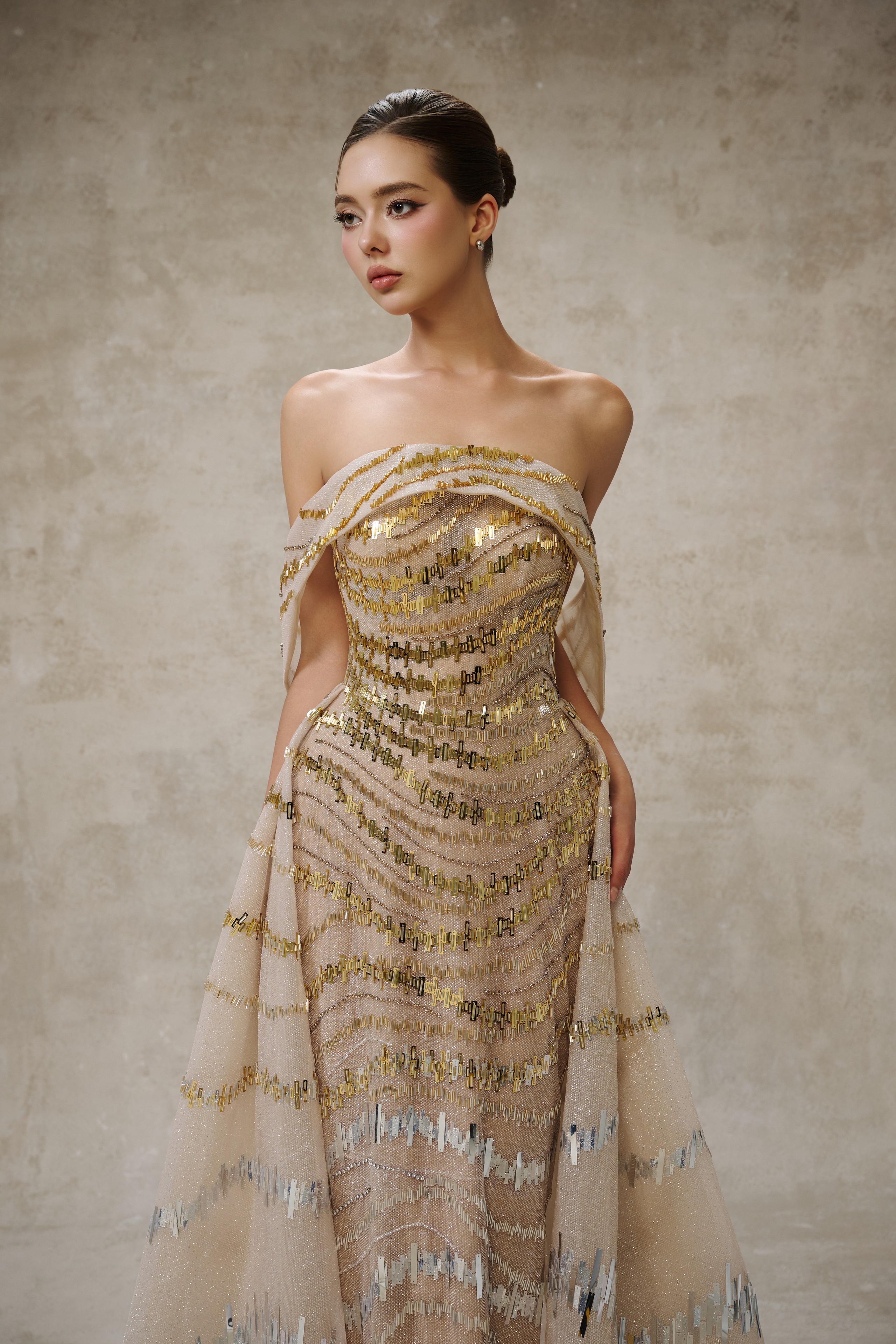Nhà thiết kế Việt chinh phục Trung Đông bằng couture cưới