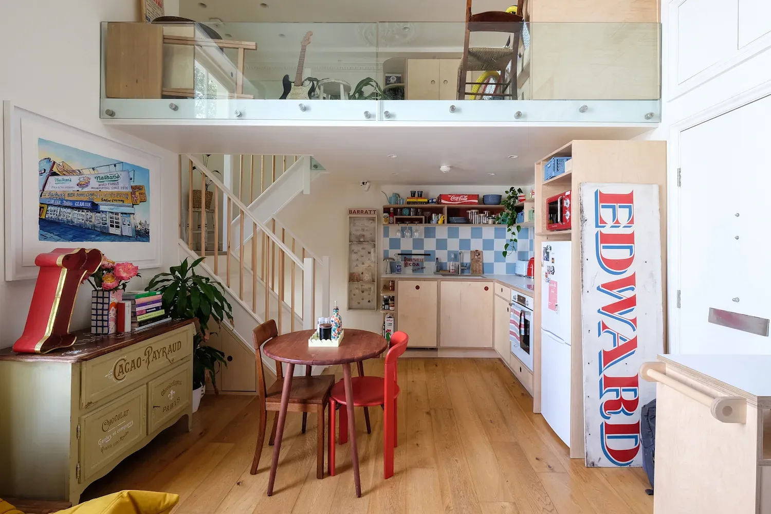 How Multifunctional Pieces Beat Traditional Furniture in Compact Homes