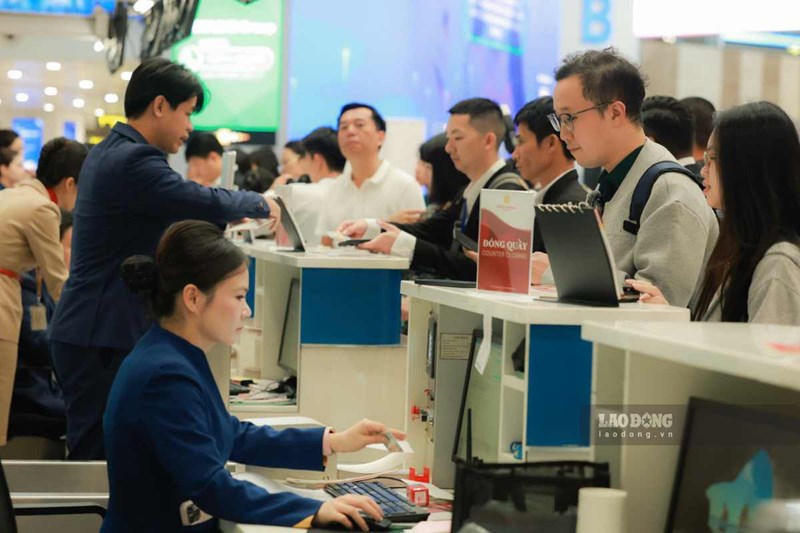 Giá vé máy bay lễ 2/9: Đặt khi nào, bay tuyến nào để đỡ tốn nhất