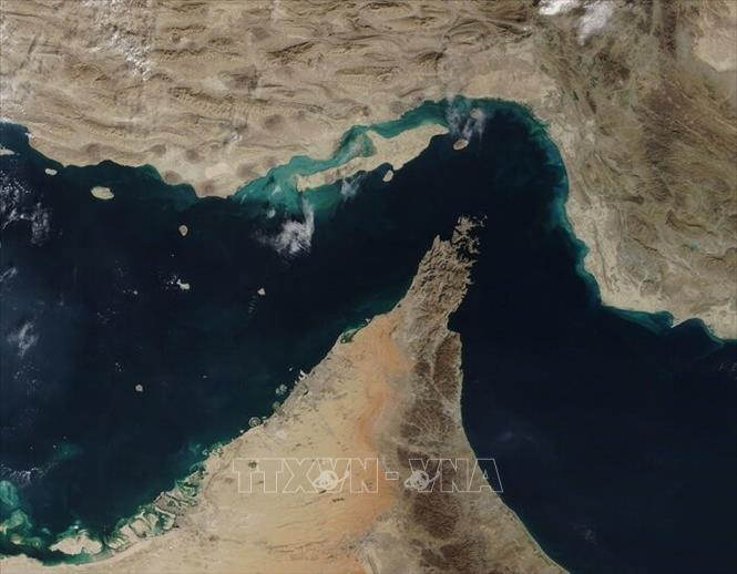 Eo biển Hormuz căng thẳng: Chuỗi năng lượng và phân bón toàn cầu bị bẻ cong