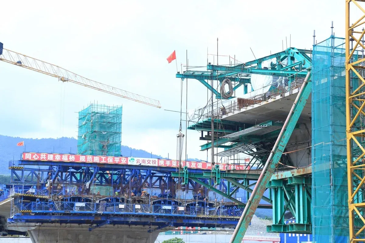 Cầu biên giới Bát Xát - Bá Sái: Nhịp nối mới của thương mại Việt - Trung