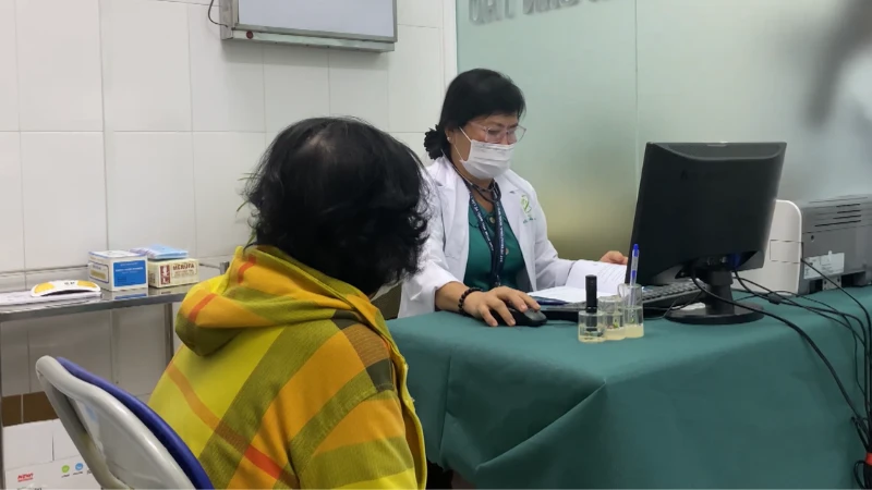 Sổ sức khỏe điện tử trên VNeID: Cuộc cách mạng từ đô thị