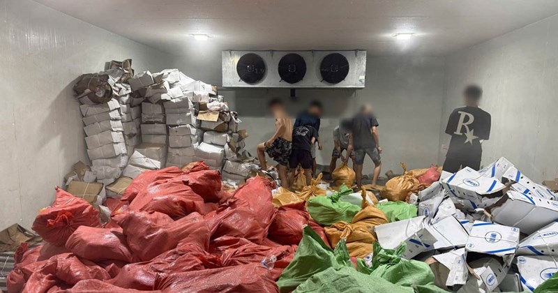 6 tấn chân lợn không rõ nguồn gốc và những lỗ hổng kiểm soát thực phẩm