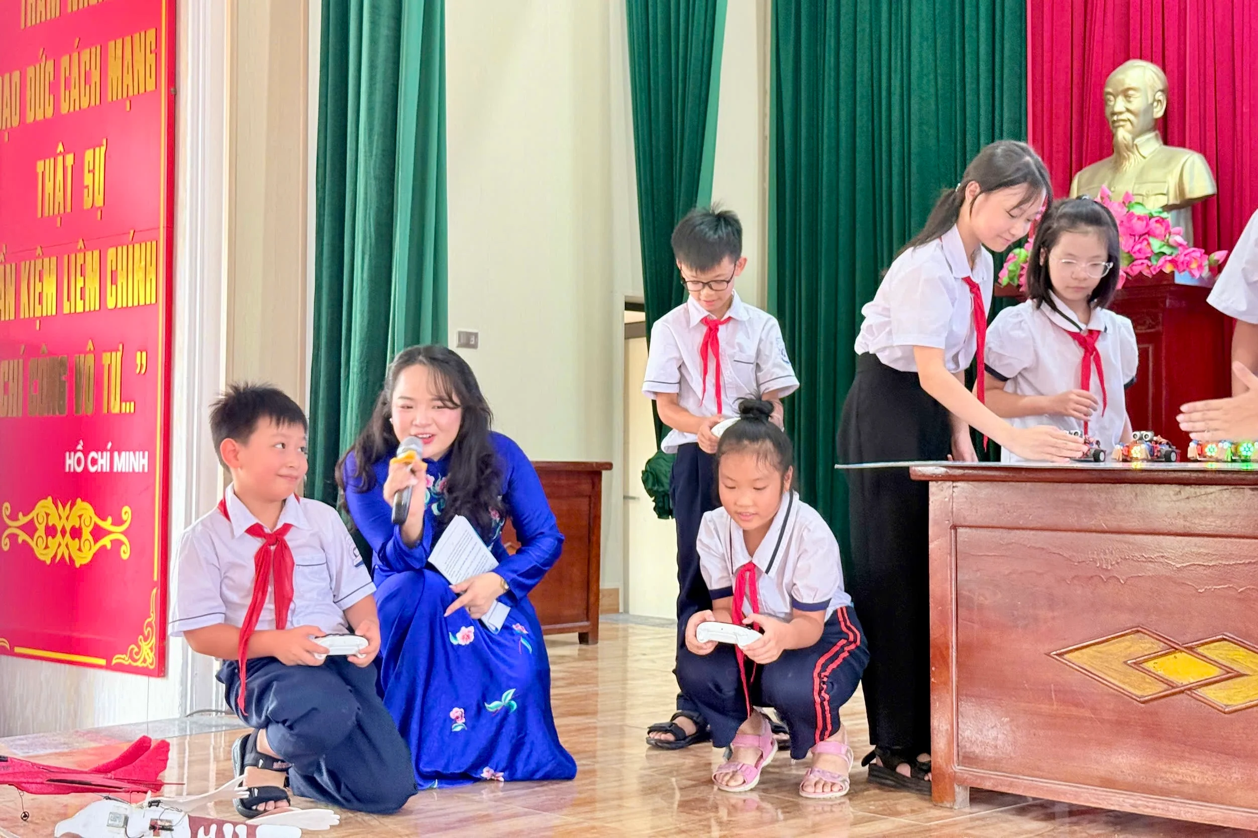 Ngày hội mùa hè số: Khi công nghệ và tiếng Anh bước ra khỏi lớp học