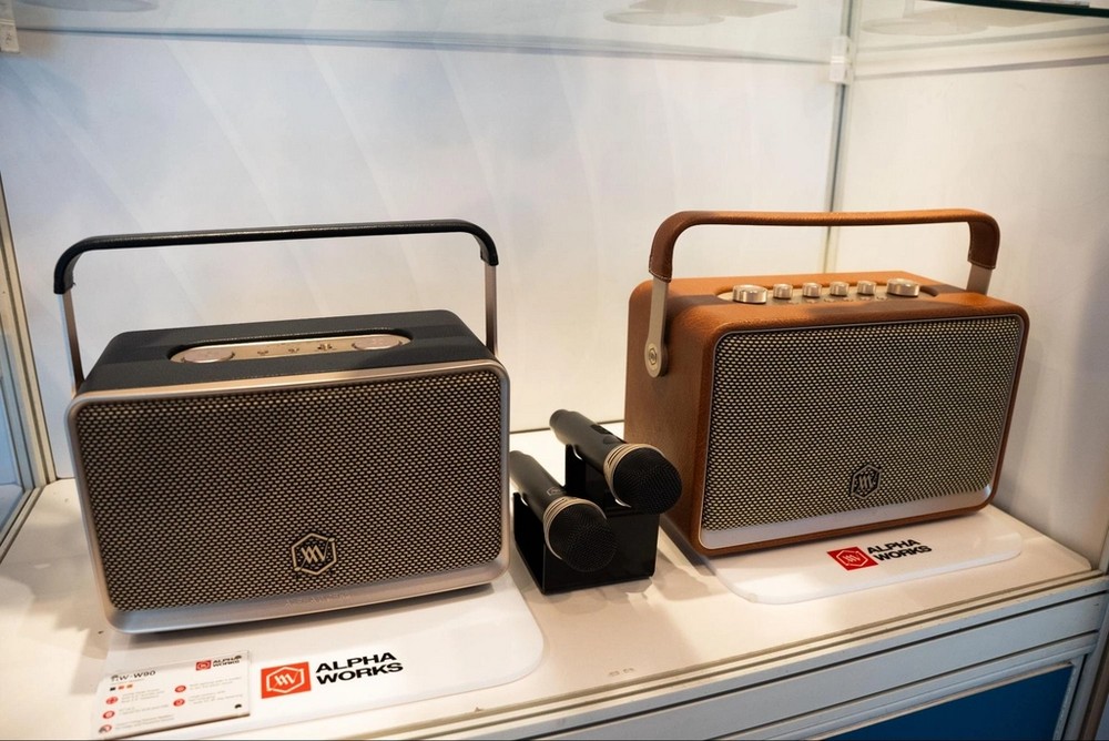 Alpha Works W99: loa di động flagship định hình chuẩn mới cho Hi-Fi di động