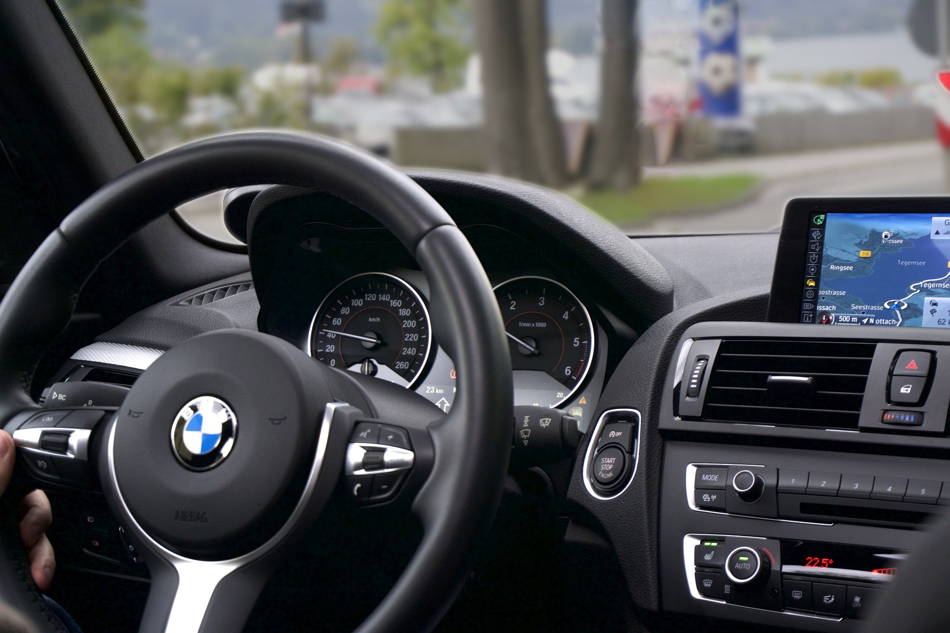 Cách tối ưu hóa bảng điều khiển Android Auto để lái xe an toàn