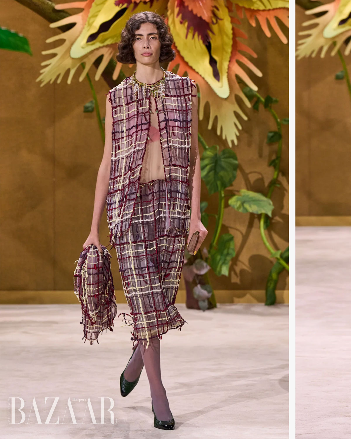 Chanel Haute Couture: Matthieu Blazy kể cổ tích đời Coco Chanel