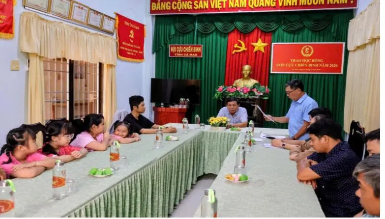 Các chương trình học bổng hỗ trợ học sinh khó khăn: Nhìn từ Khánh Hòa, Lào Cai, Cà Mau
