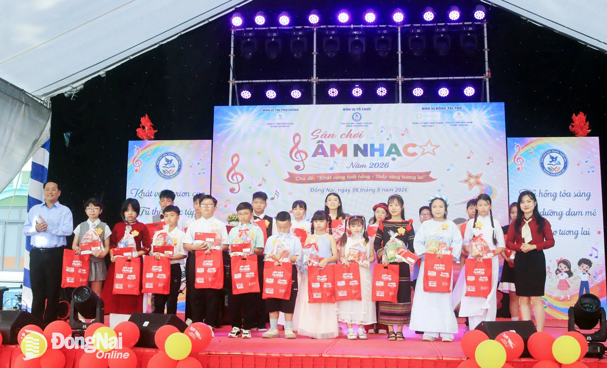 Sao Mai và những cuộc thi âm nhạc lớn: Khát vọng của thế hệ trẻ Việt Nam