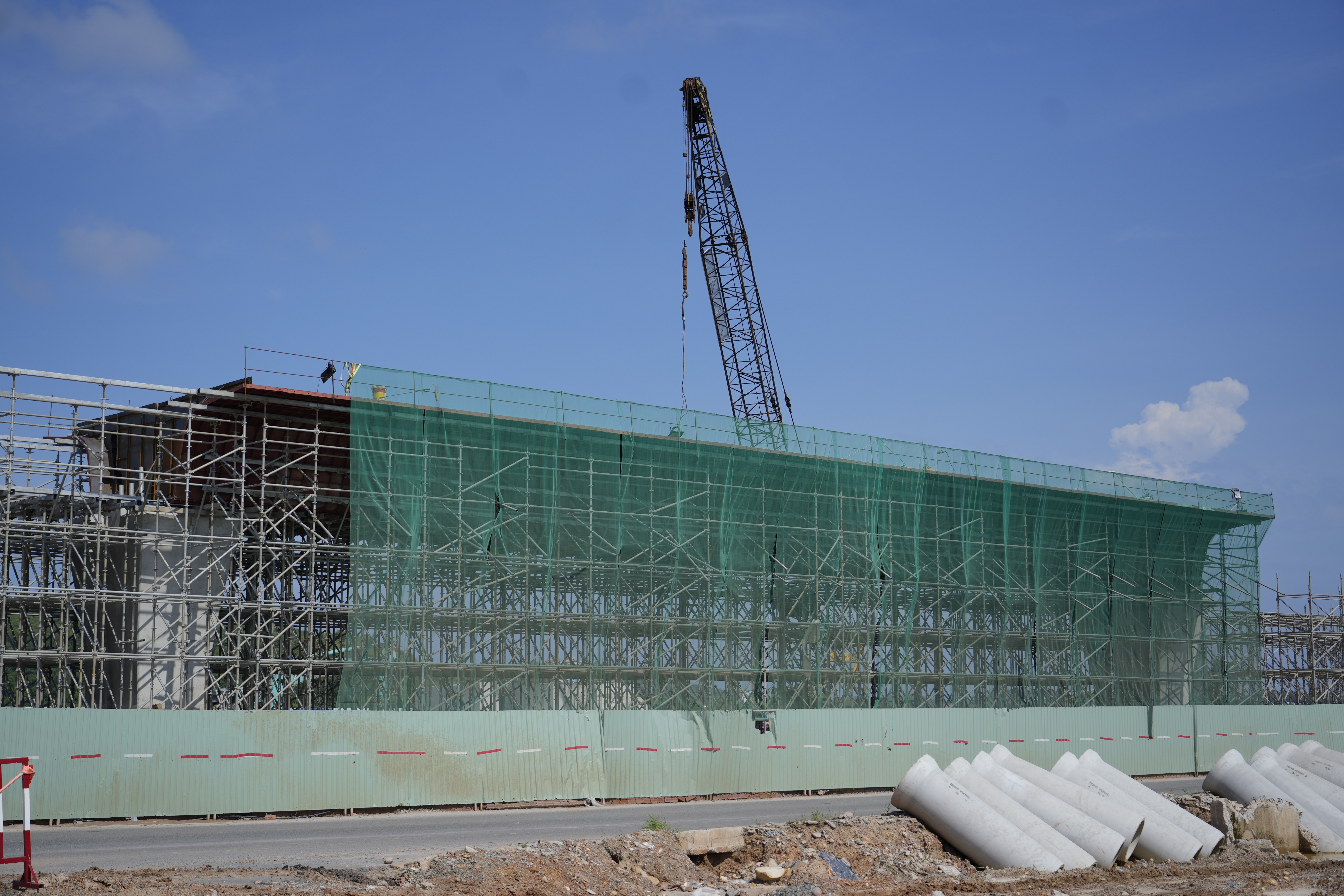 Tàu điện nhẹ Phú Quốc 18km trước APEC: cú hích hạ tầng và du lịch