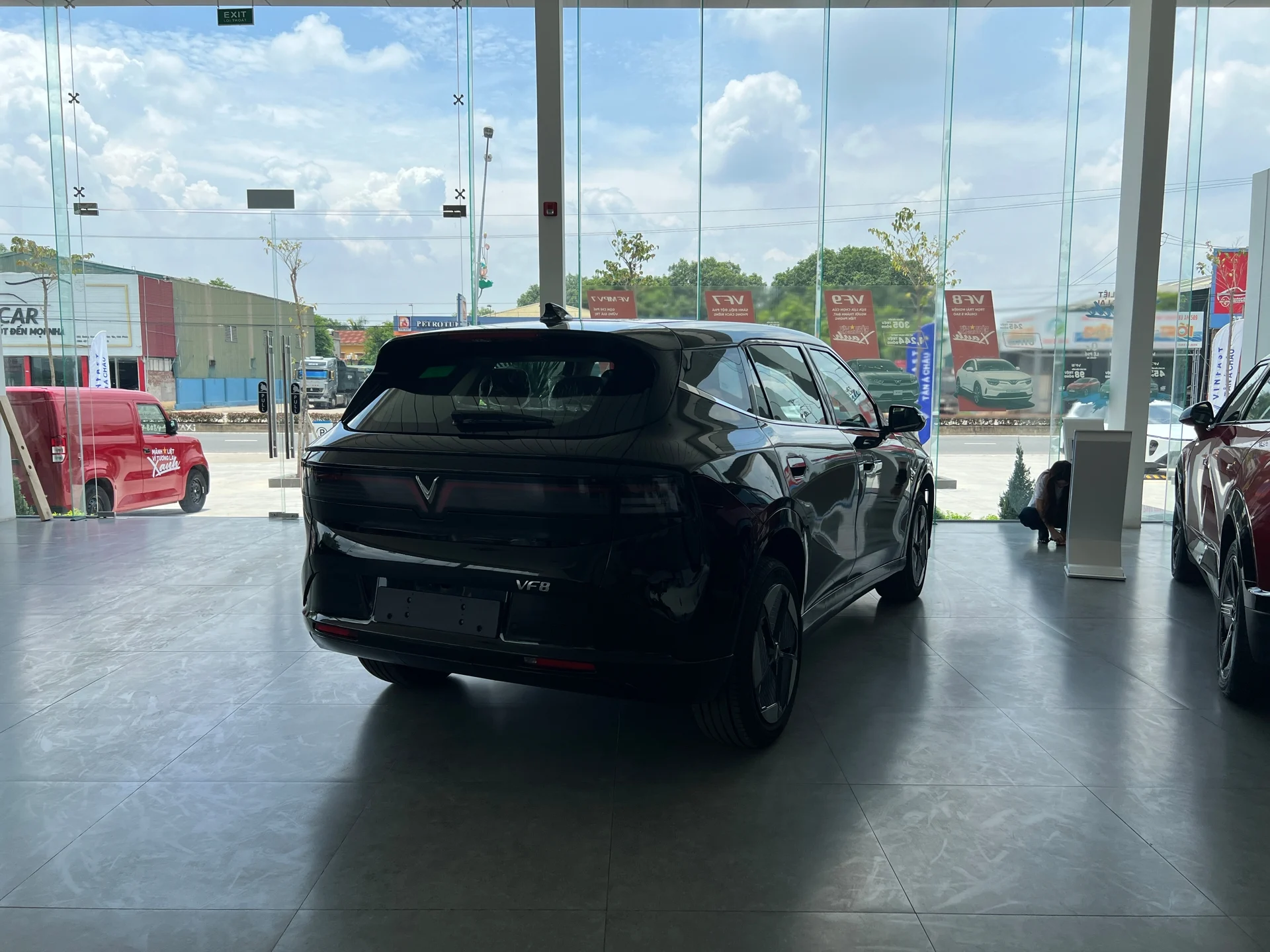 All New VinFast VF 8 về đại lý, bàn giao từ tháng 8