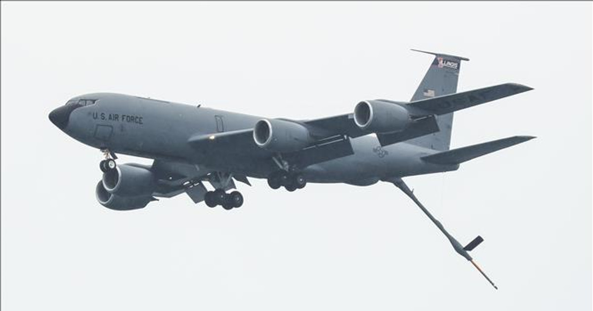 Không quân Mỹ ghép đuôi cứu máy bay KC-135 hư hỏng