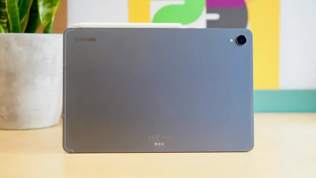 Có nên chờ Galaxy S26 FE hay mua Galaxy S24 Ultra ngay?