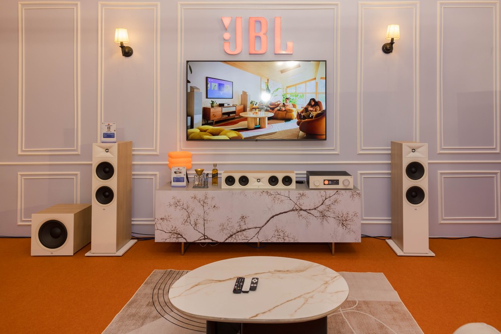 P.H.E Show: Hệ sinh thái âm thanh thông minh và home cinema cao cấp