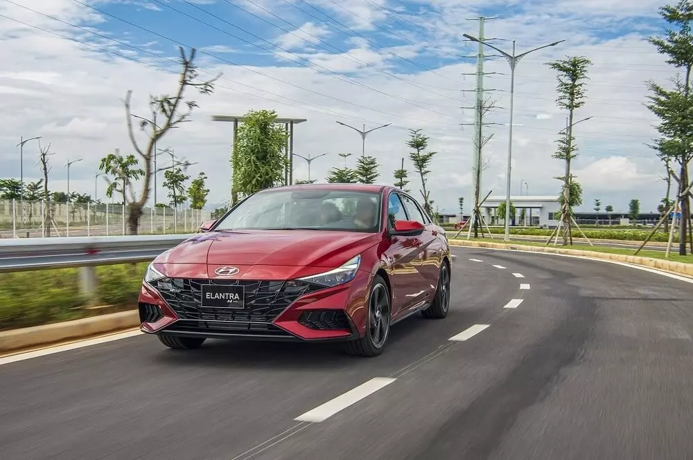 Sedan hạng C lao dốc: Civic và Elantra rơi vào vòng xoáy ế hàng
