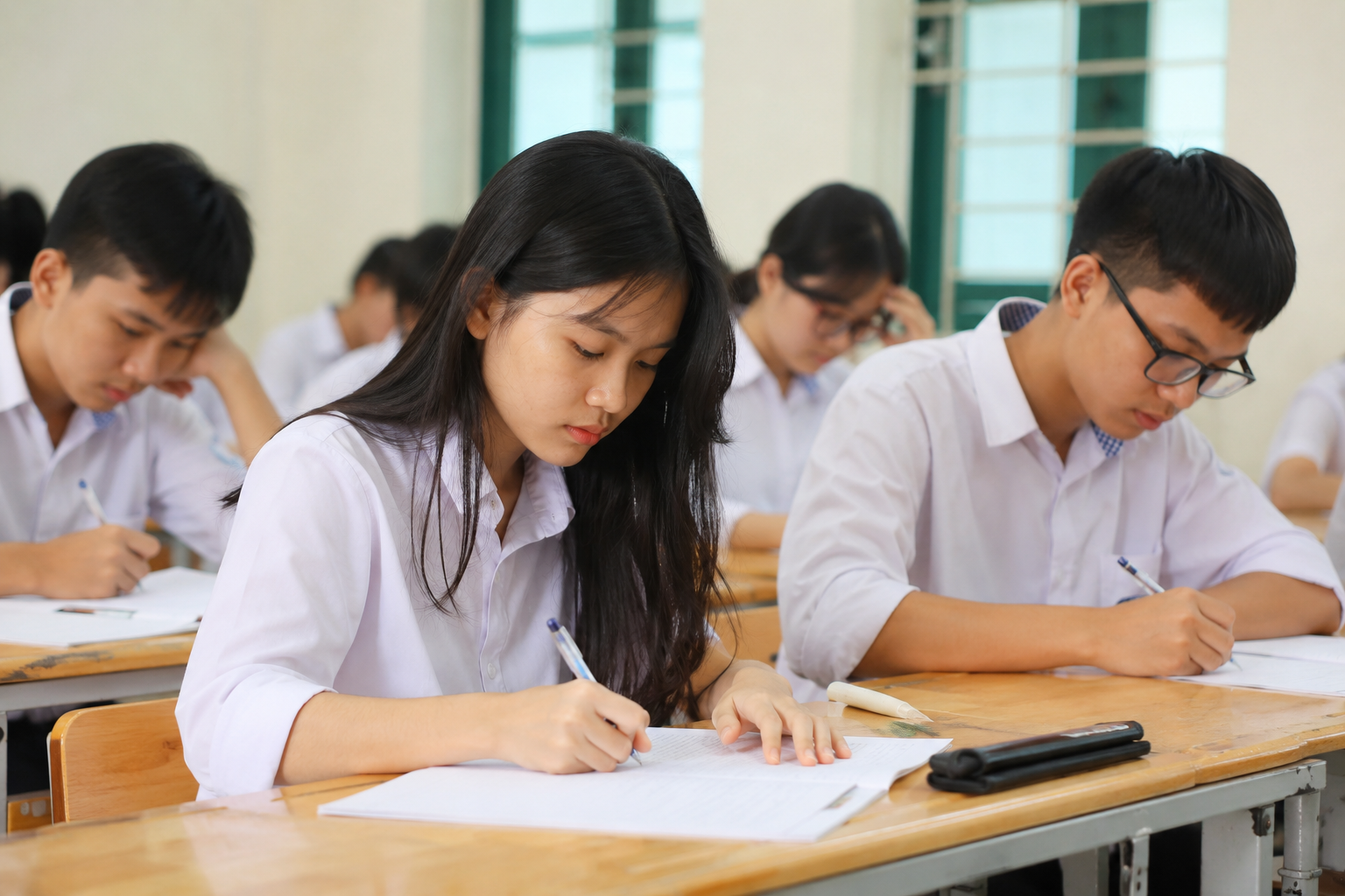 Kỳ thi mới: bớt học thuộc, thêm hiểu và làm được