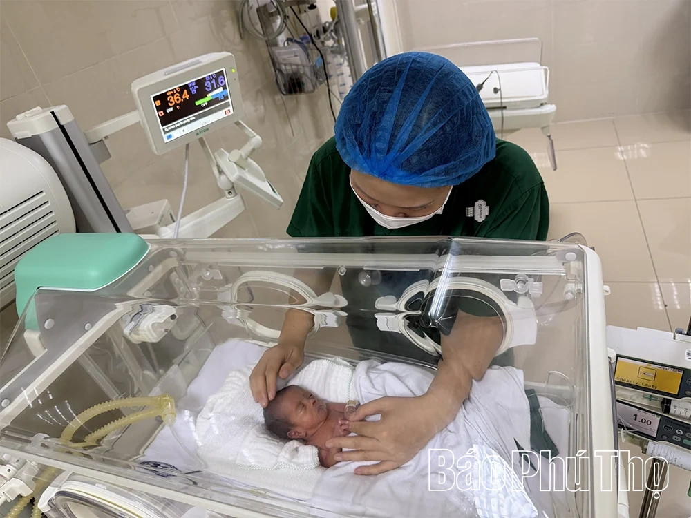 Những em bé sinh cực non dưới 26 tuần: Hành trình sống sót trong NICU