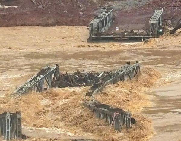 Công trình chống lũ chậm tiến độ và cái giá an toàn phải trả