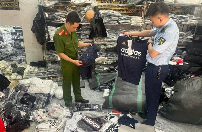 Những vụ đánh sập đường dây hàng giả thời trang xa xỉ
