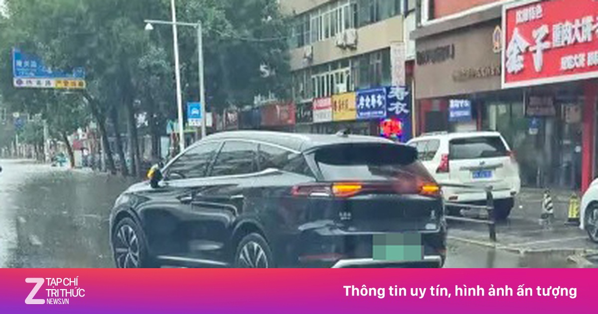 Xe điện lội nước: chạy bình thường nhưng chưa chắc an toàn
