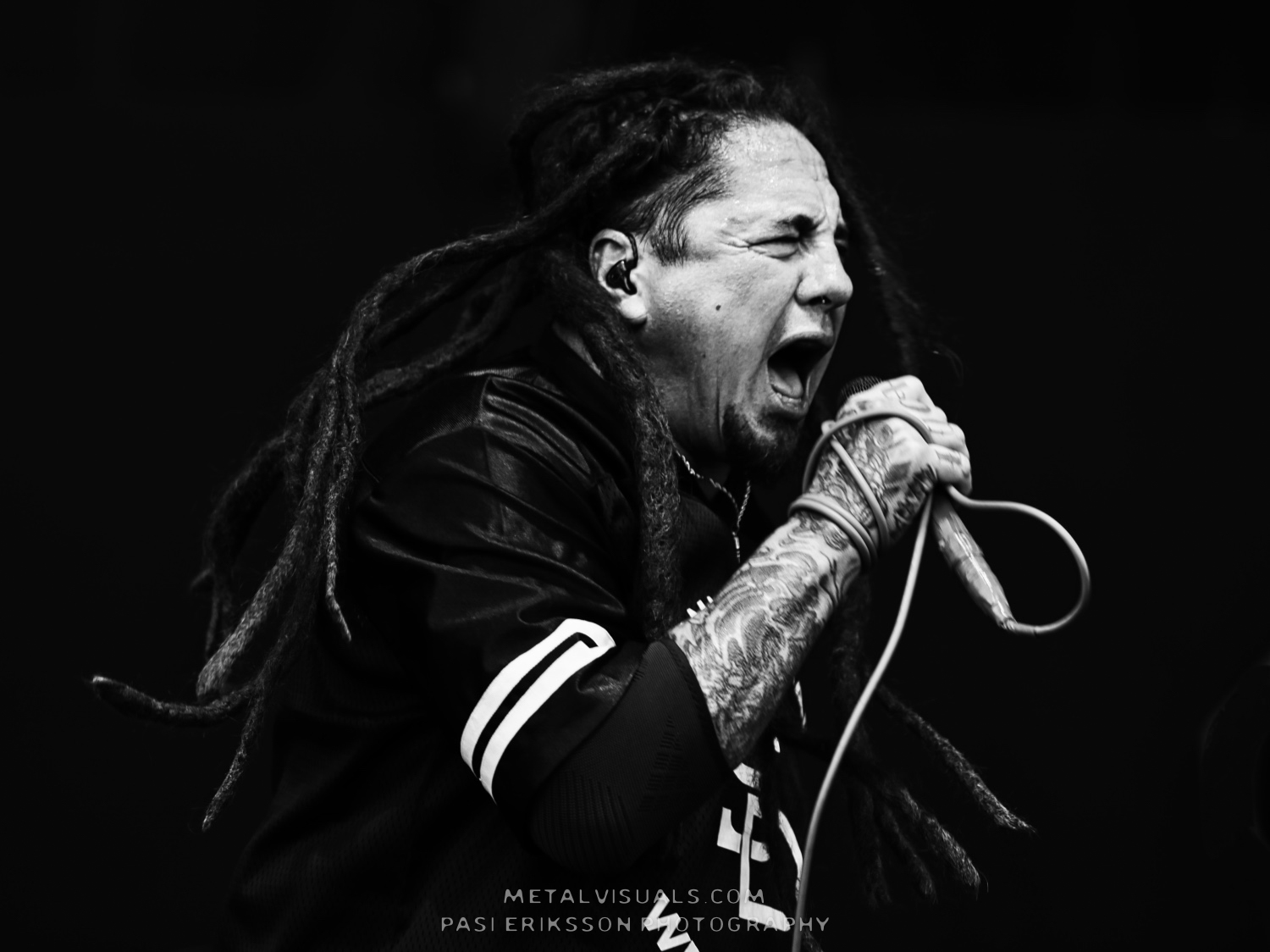 How Metal Frontmen Turn Doubt Into Vocal Identity