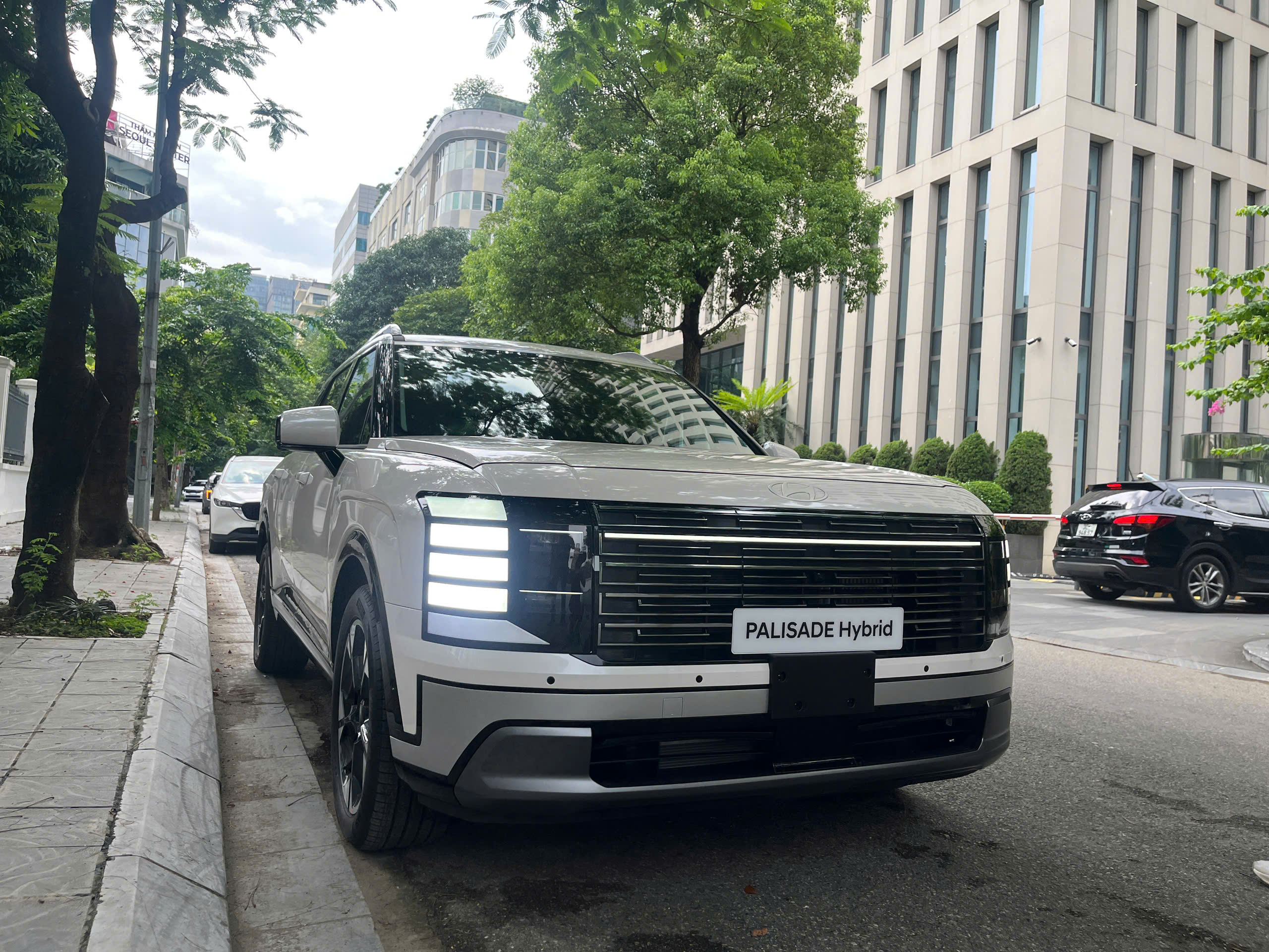 Hyundai Palisade bản tiêu chuẩn 1,5 tỷ: nên mua hay chọn Santa Fe?