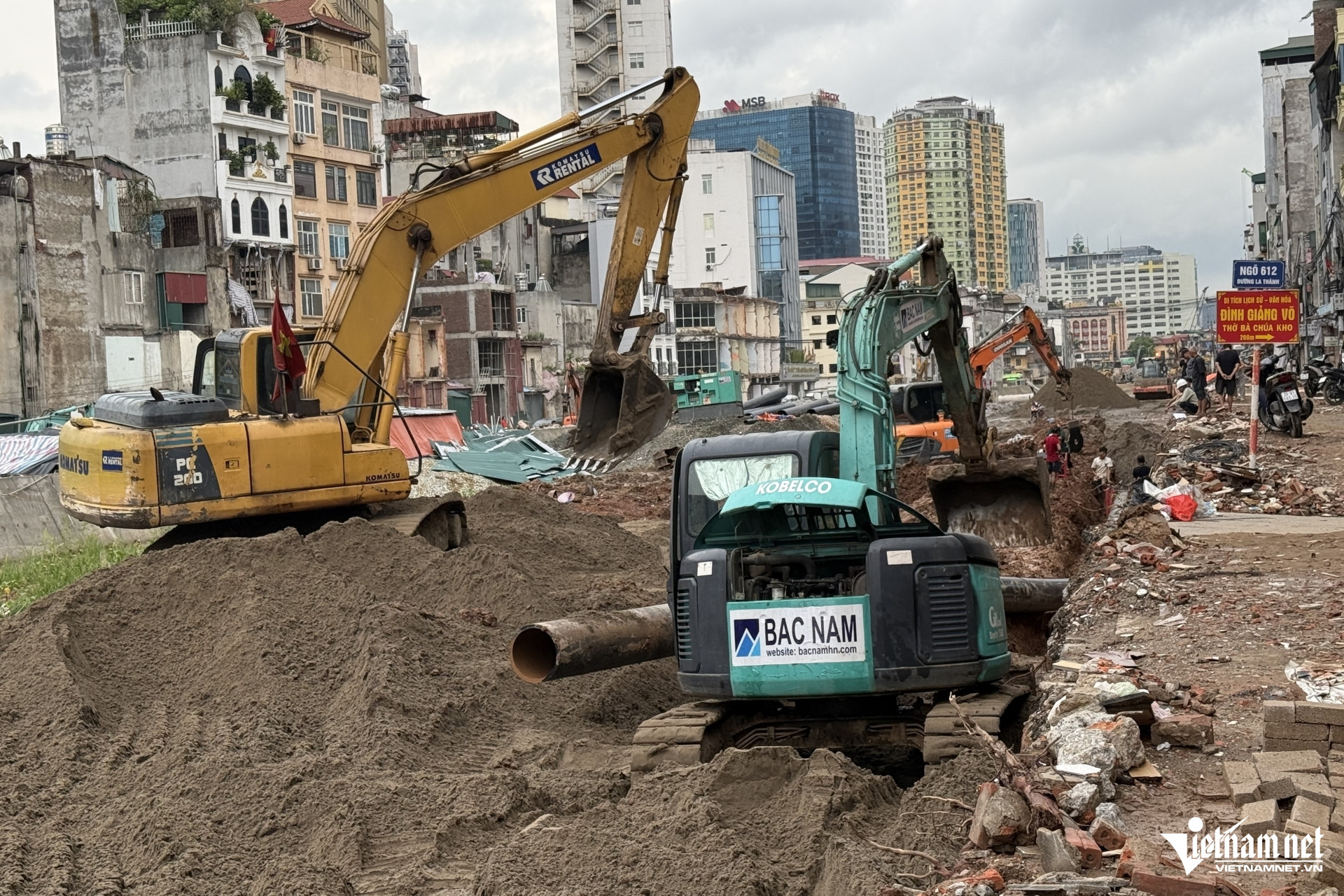 Vành đai 1 Hà Nội: Cuộc đua gỡ điểm nghẽn giao thông trước Tết
