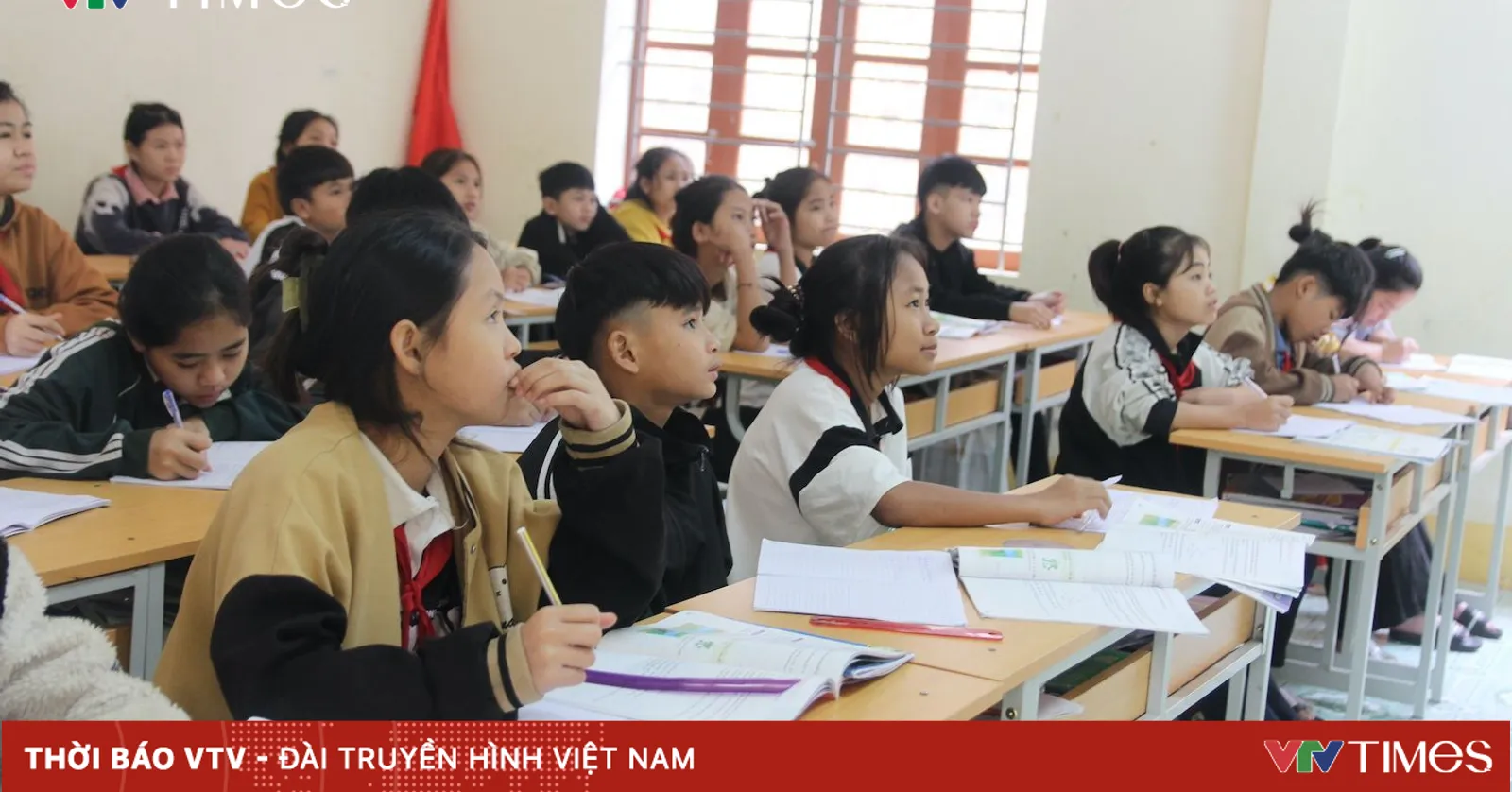 Miễn phí sách giáo khoa ở Nghệ An, Đồng Tháp: Cơ hội hay phép thử cho chính sách giáo dục mới?