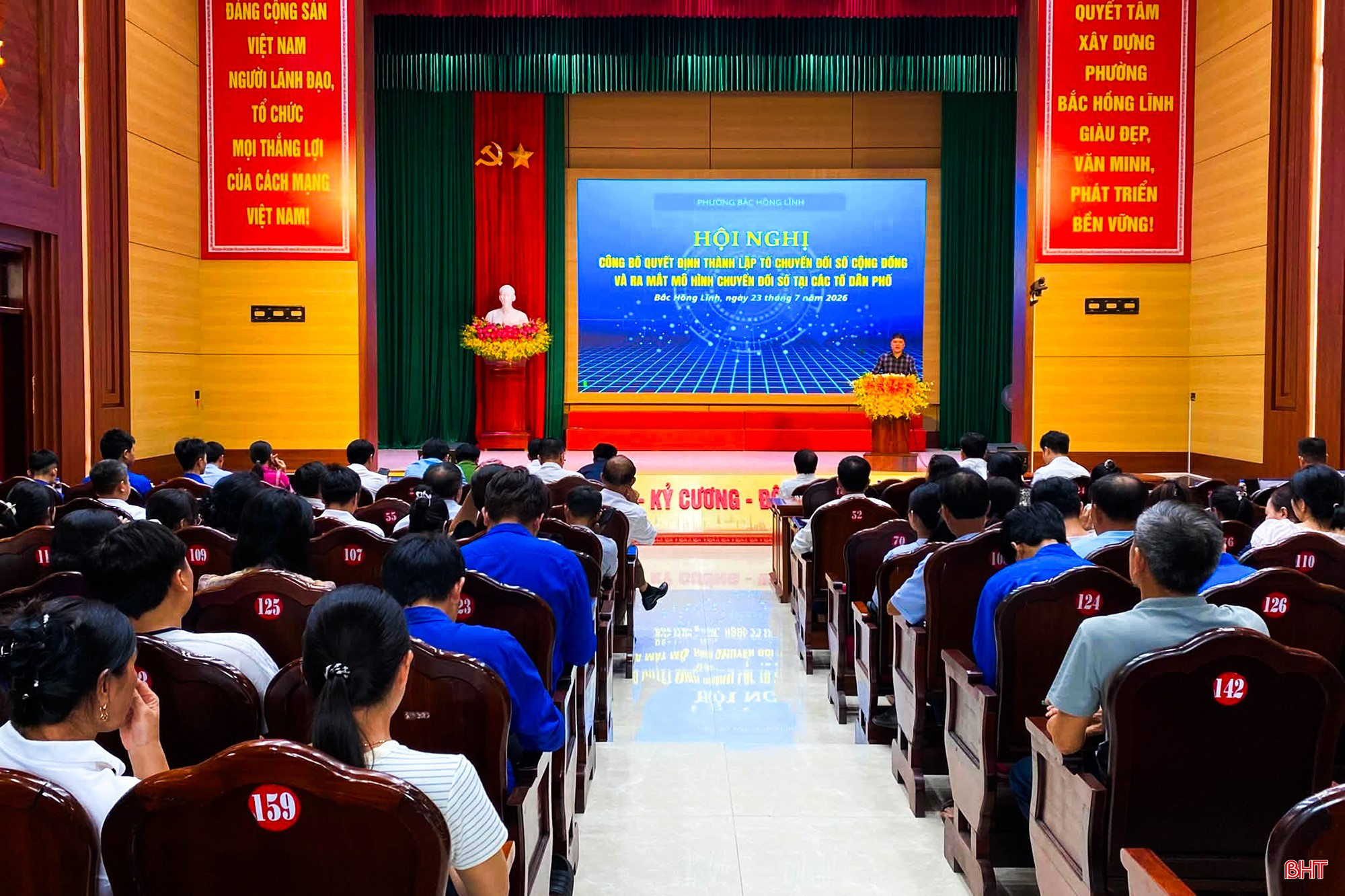 ‘Bình dân học vụ số’ ở Hà Tĩnh: từ chủ trương đến từng nhà dân