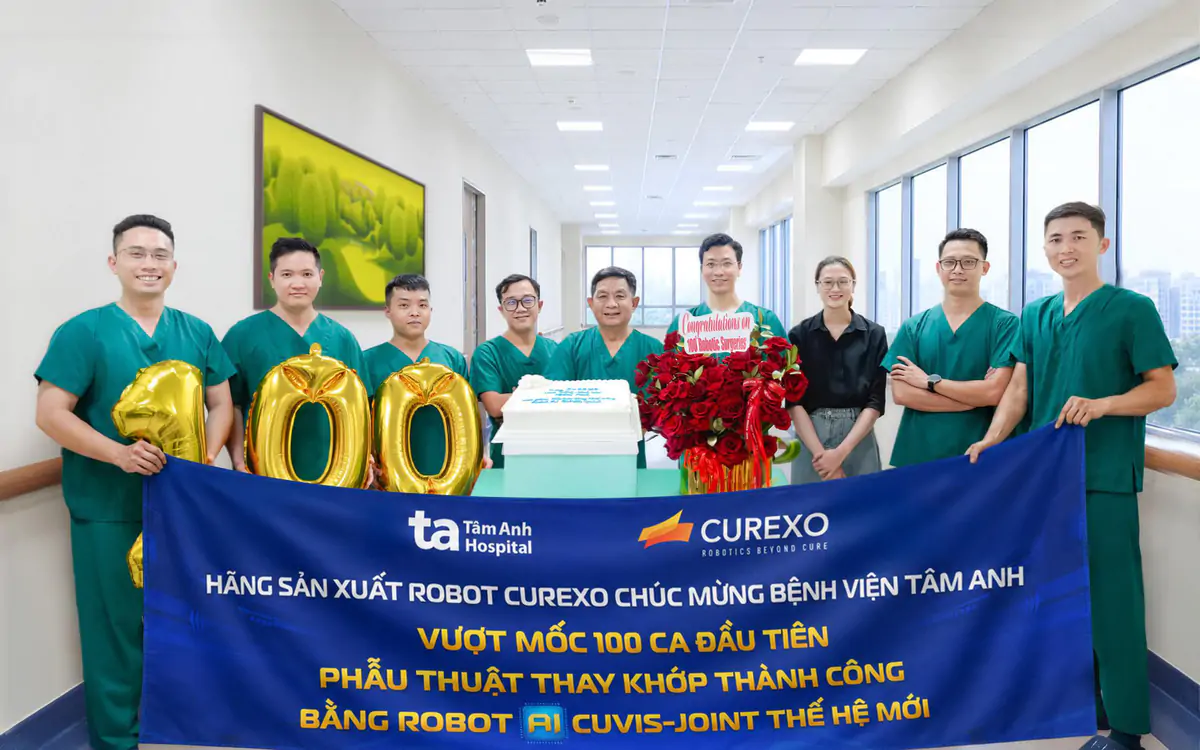 Bệnh viện Tâm Anh và cột mốc 100 ca thay khớp bằng robot AI