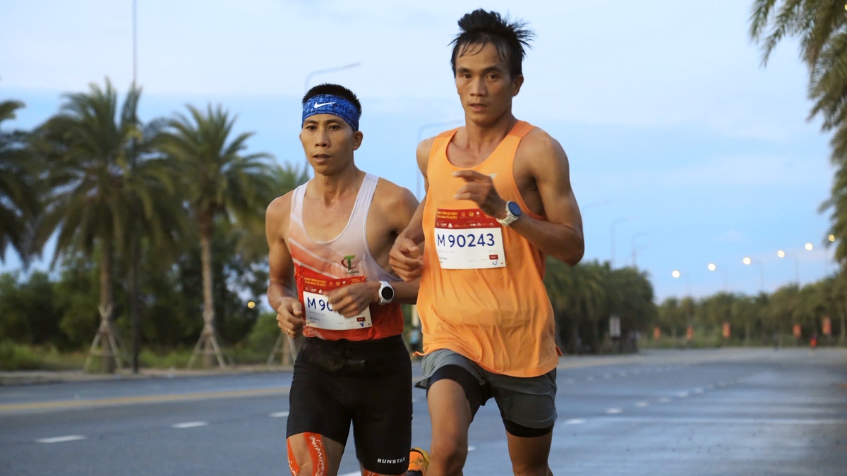 Từ á quân 21km đến vua marathon 42km của ngành Công an