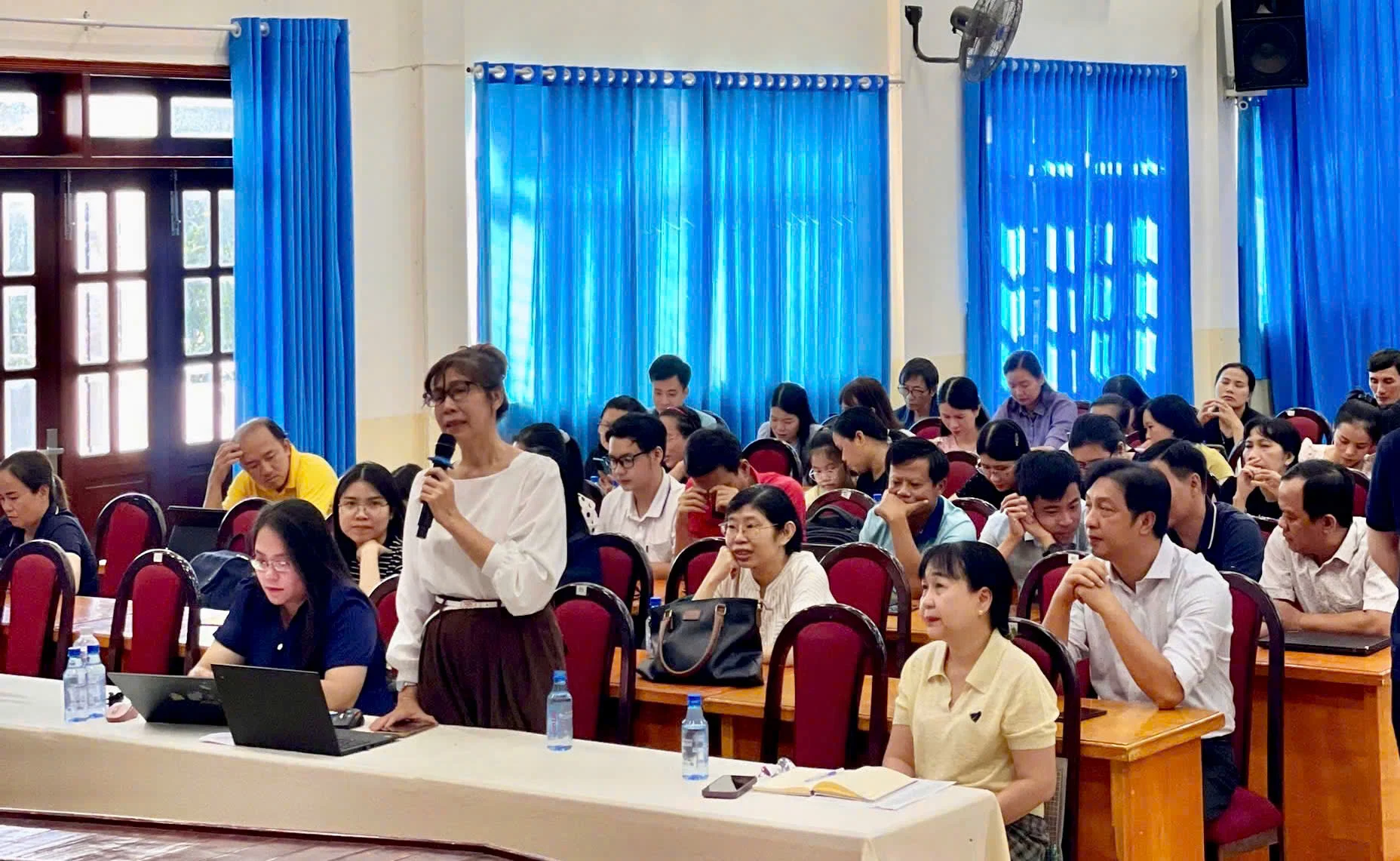 Đào tạo giáo viên sử dụng AI: Đại học dẫn đường cho phổ thông