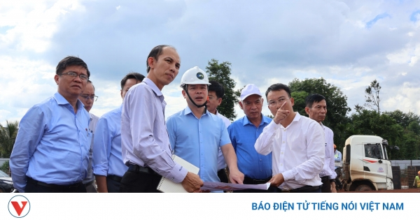 Khu công nghiệp Phú Xuân 2.500 tỷ đồng: Tăng tốc như thế nào để vượt qua các vướng mắc?