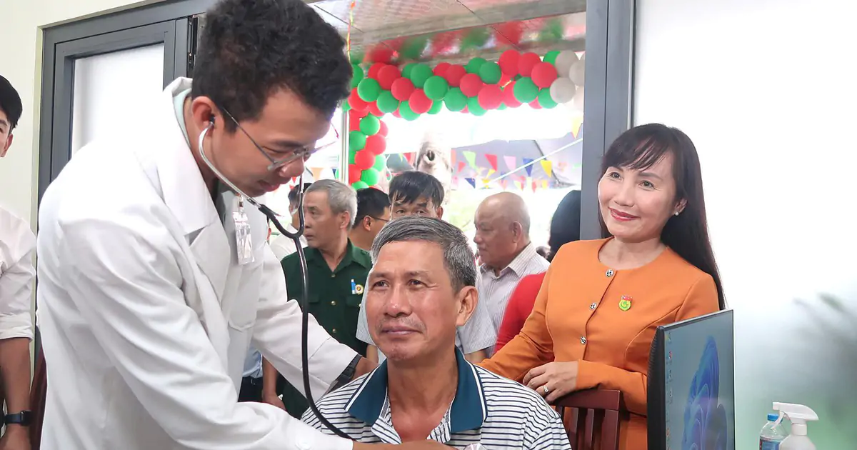 Chăm sóc người cao tuổi ban ngày: Từ thí điểm đến mô hình phòng bệnh cộng đồng
