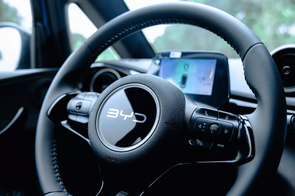 BYD Dolphin và VinFast Kyo: xe điện giá rẻ cho đô thị có đáng tiền?